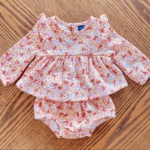 Old Navy Baby Girls 2-Piece Pink Floral Set